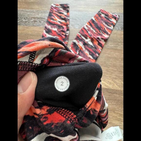 Lululemon Align High Rise 25” Tiger Tide Smoky Red Size 2 NWOT - Picture 3 of 4